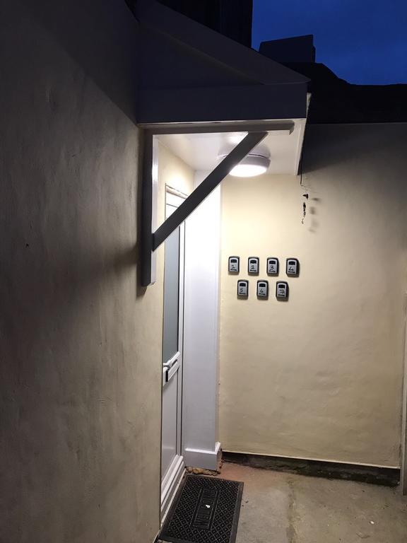 Casa Fresa Franks Serviced Accommodation 리버풀 외부 사진