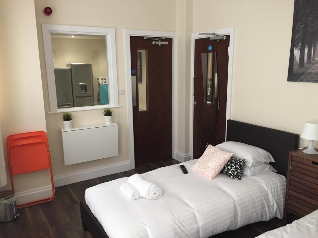 Casa Fresa Franks Serviced Accommodation 리버풀 외부 사진