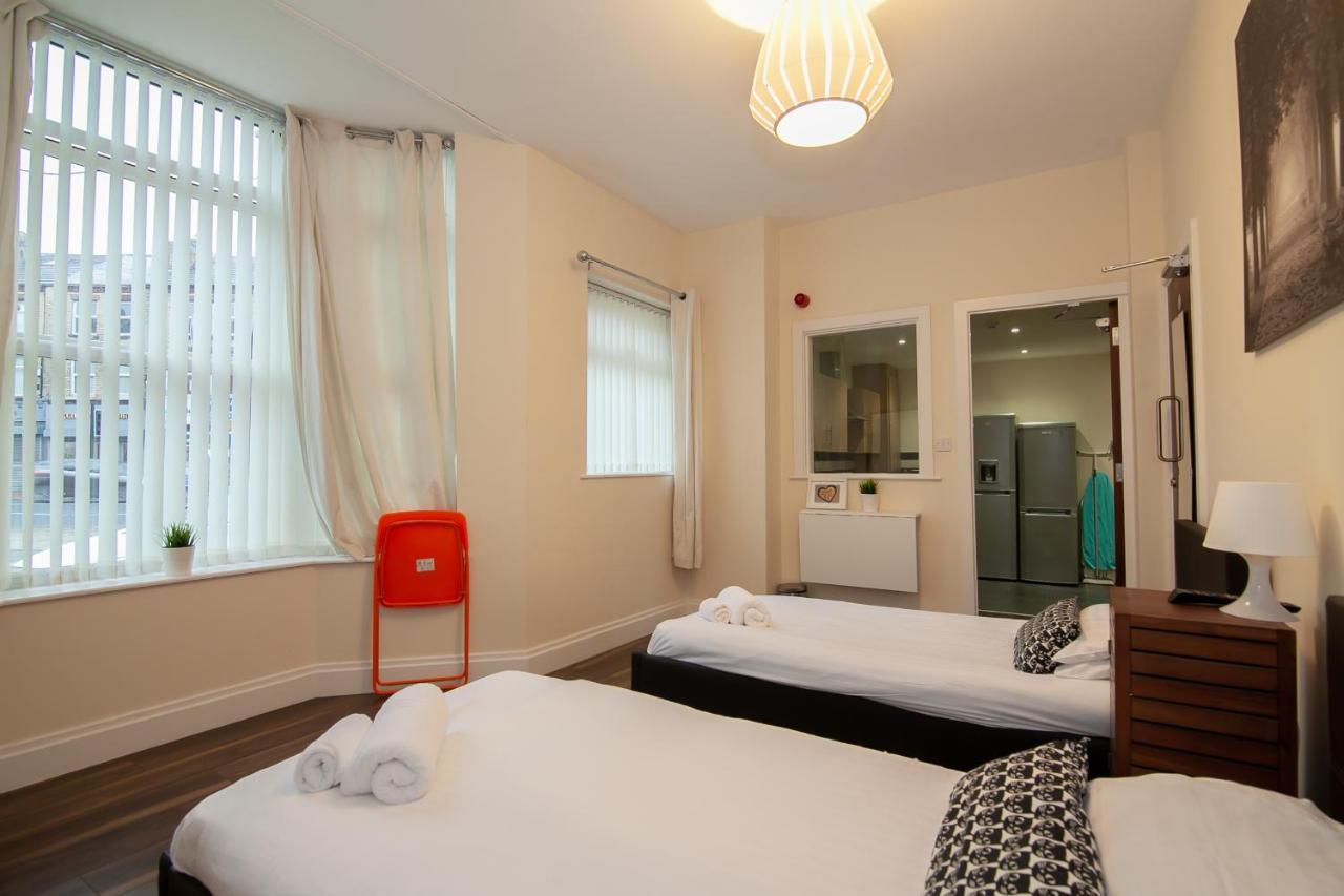 Casa Fresa Franks Serviced Accommodation 리버풀 외부 사진