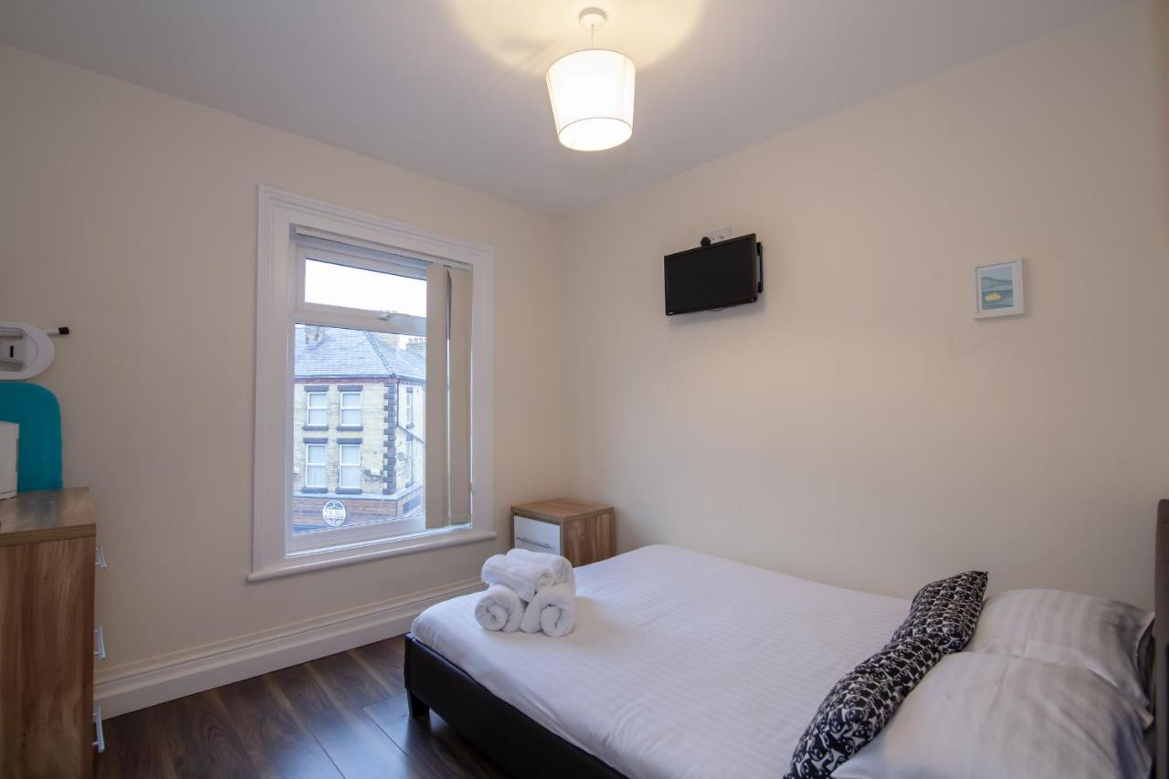 Casa Fresa Franks Serviced Accommodation 리버풀 외부 사진