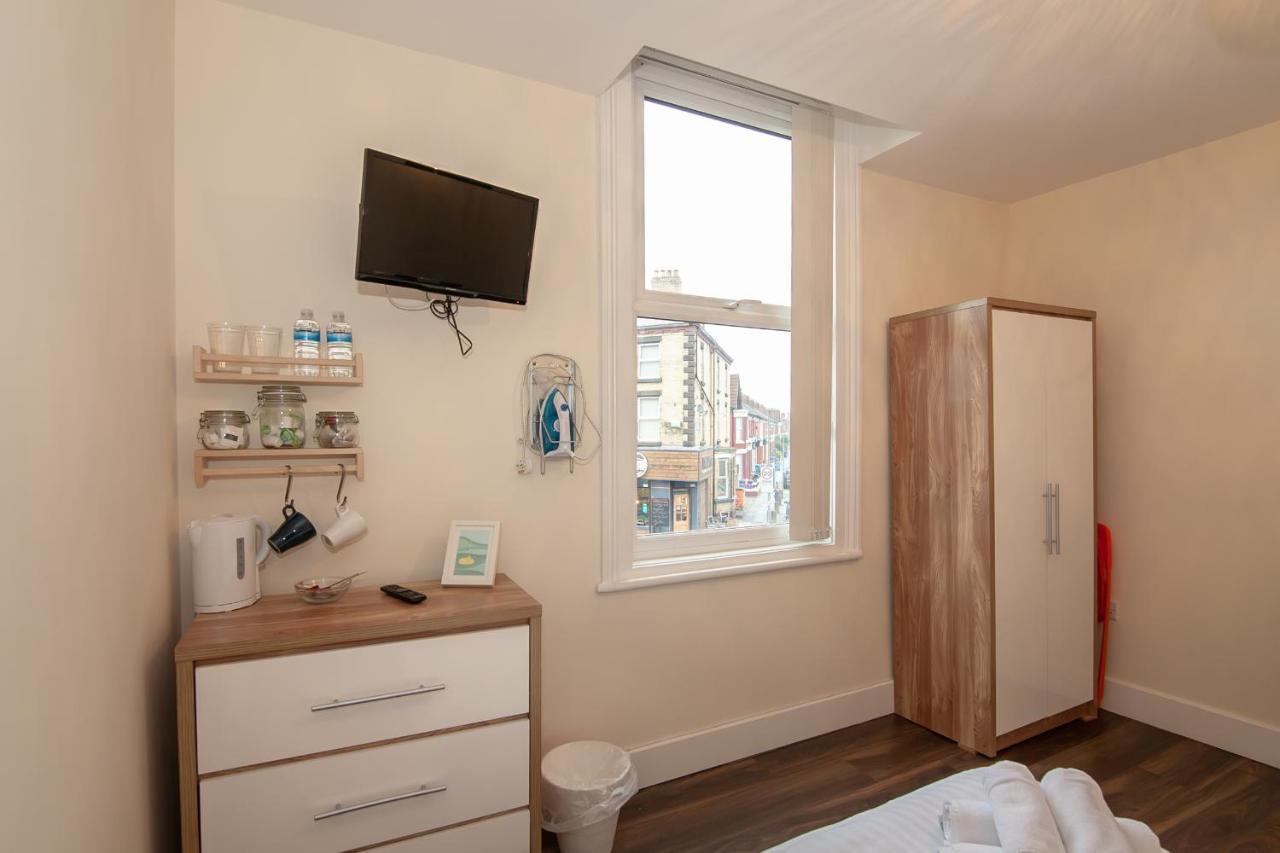 Casa Fresa Franks Serviced Accommodation 리버풀 외부 사진