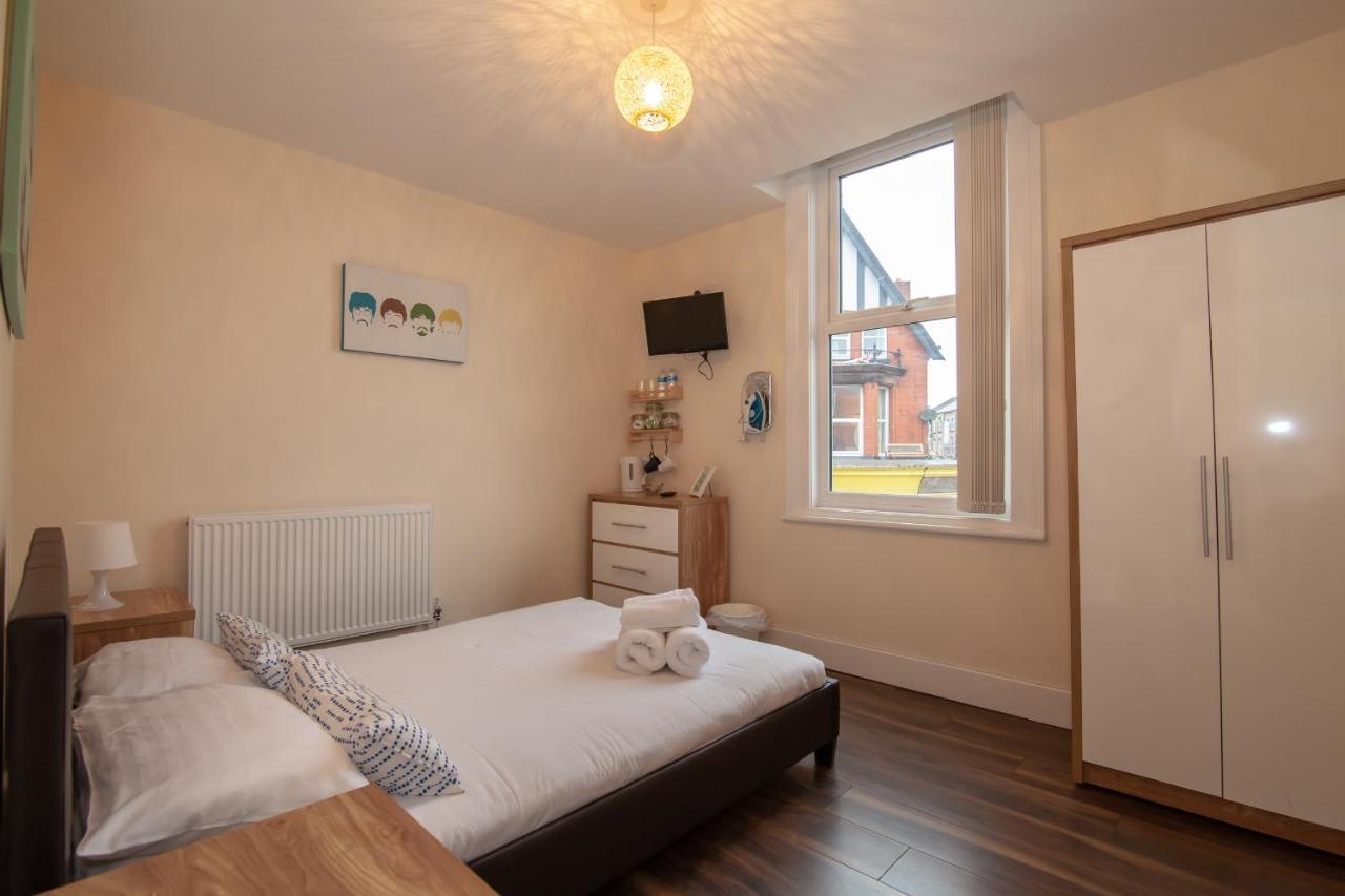 Casa Fresa Franks Serviced Accommodation 리버풀 외부 사진