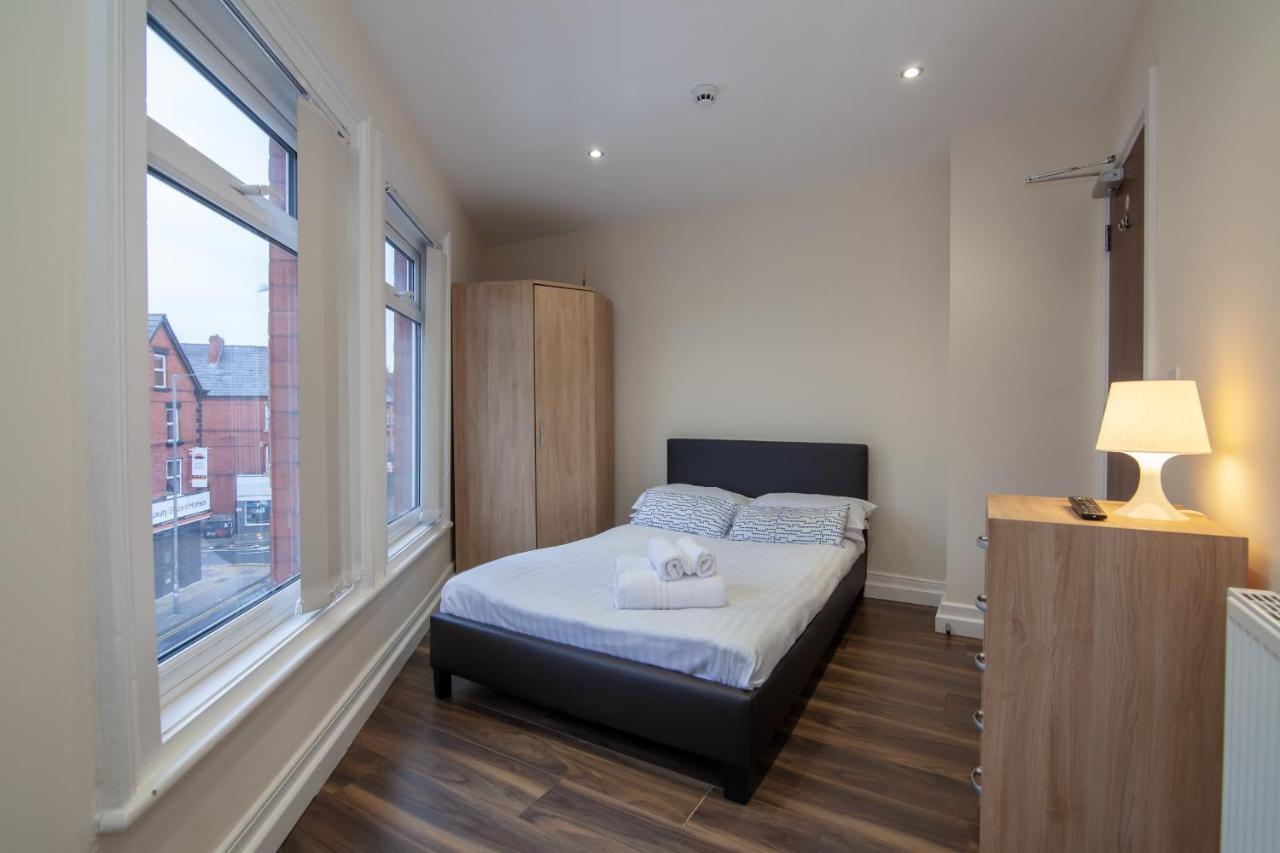 Casa Fresa Franks Serviced Accommodation 리버풀 외부 사진