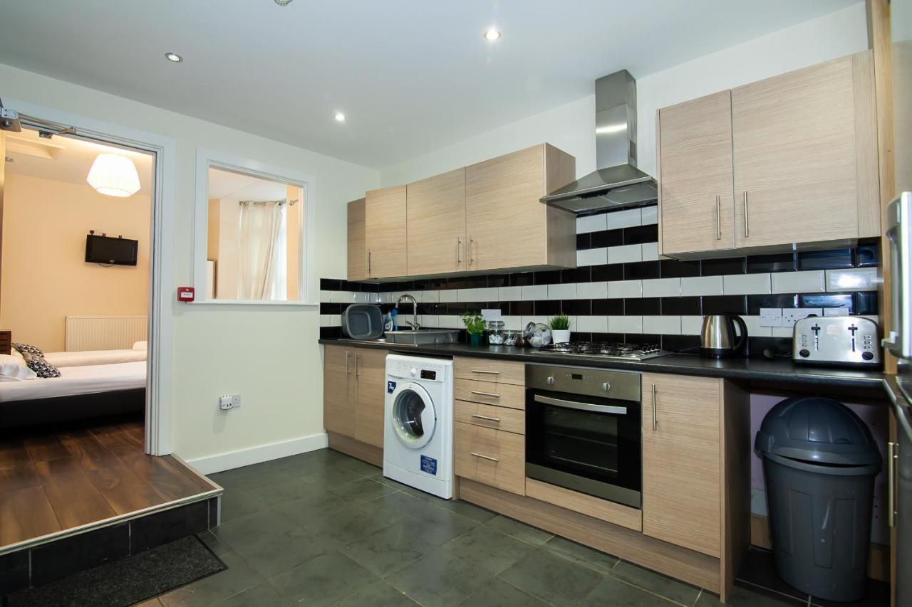 Casa Fresa Franks Serviced Accommodation 리버풀 외부 사진
