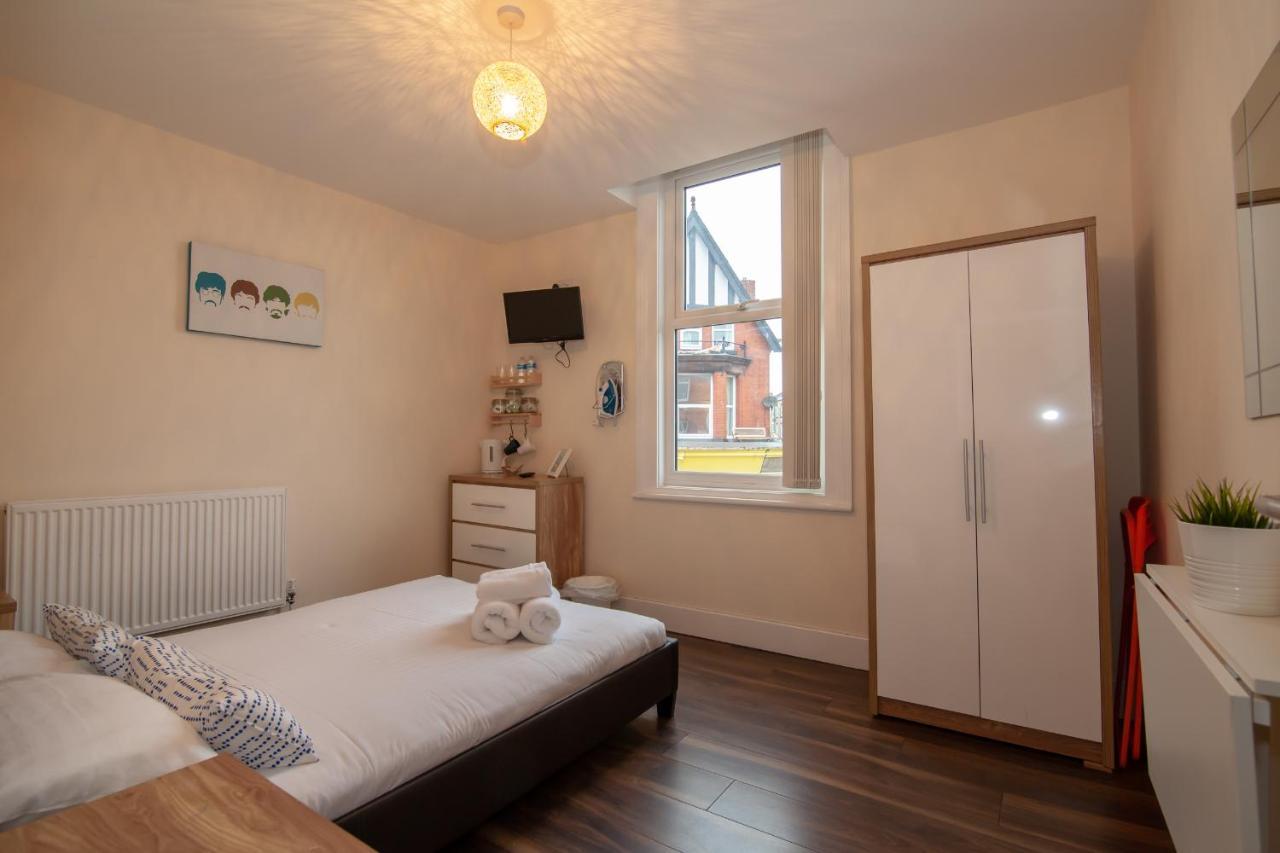 Casa Fresa Franks Serviced Accommodation 리버풀 외부 사진
