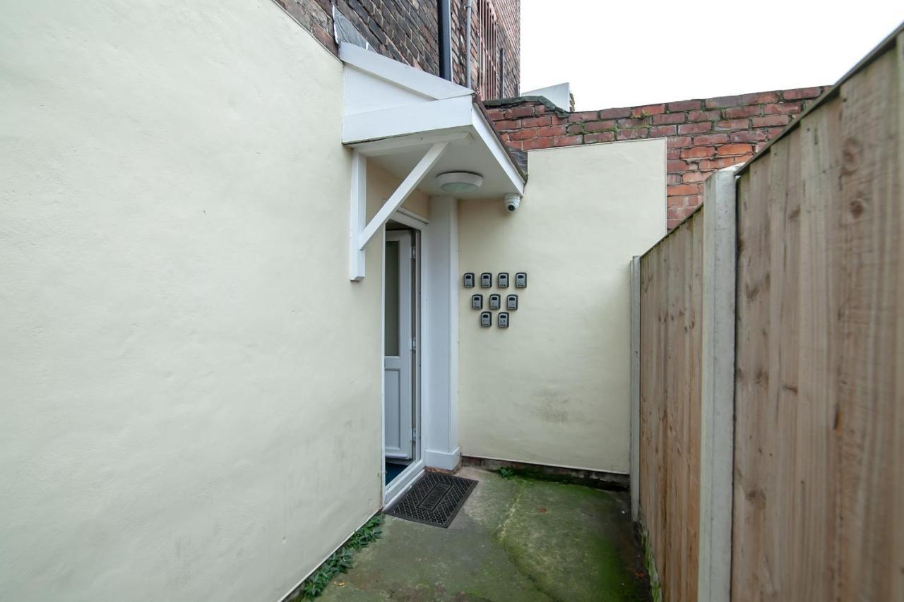Casa Fresa Franks Serviced Accommodation 리버풀 외부 사진