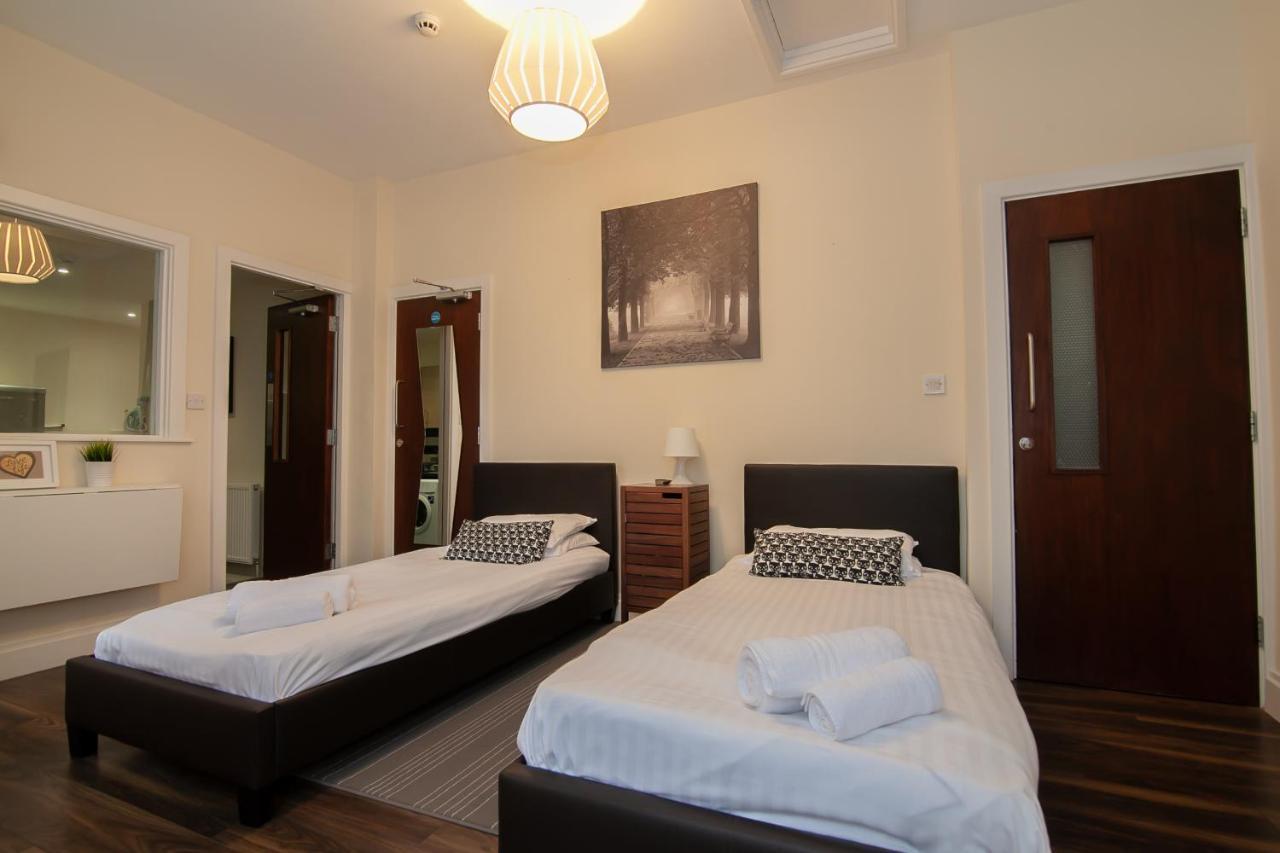Casa Fresa Franks Serviced Accommodation 리버풀 외부 사진